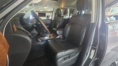 2018 INFINITI QX80   - Photo 10 - Hamilton, OH 45015