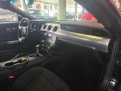 2020 Ford Mustang GT 2DR COUPE V8   - Photo 12 - Hamilton, OH 45015