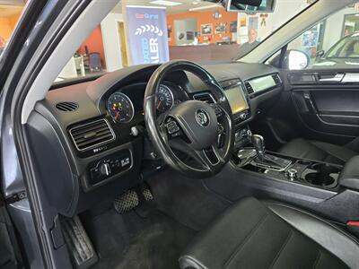 2012 Volkswagen Touareg TDI Sport 4DR SUV AWD   - Photo 19 - Hamilton, OH 45015