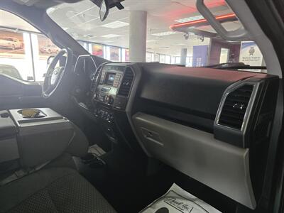 2018 Ford F-150 XLT SUPER CREW 4X4   - Photo 13 - Hamilton, OH 45015