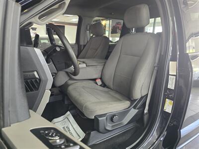 2018 Ford F-150 XLT SUPER CREW 4X4   - Photo 9 - Hamilton, OH 45015