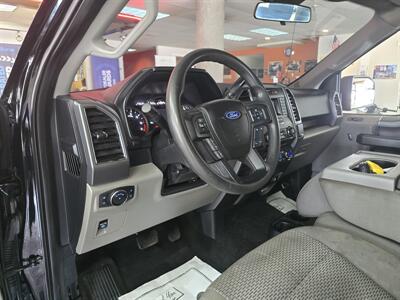 2018 Ford F-150 XLT SUPER CREW 4X4   - Photo 8 - Hamilton, OH 45015