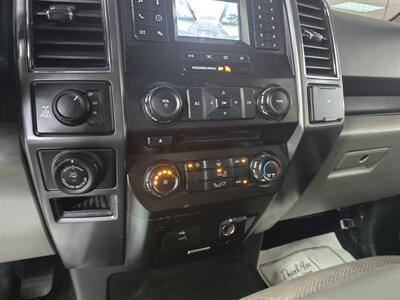 2018 Ford F-150 XLT SUPER CREW 4X4   - Photo 19 - Hamilton, OH 45015