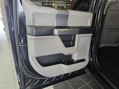 2018 Ford F-150 XLT SUPER CREW 4X4   - Photo 10 - Hamilton, OH 45015