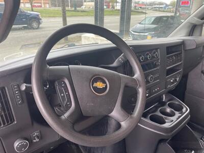 2018 Chevrolet Express G4500 CUTAWAY EXTENDED VAN   - Photo 11 - Hamilton, OH 45015