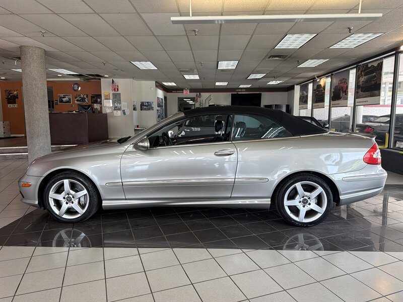 2005 Mercedes-Benz CLK CLK 500 2DR CONVERTIBLE - Photo 2 - Hamilton, OH 45015