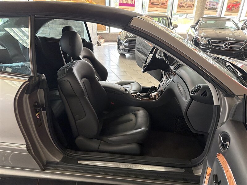 2005 Mercedes-Benz CLK CLK 500 2DR CONVERTIBLE - Photo 19 - Hamilton, OH 45015