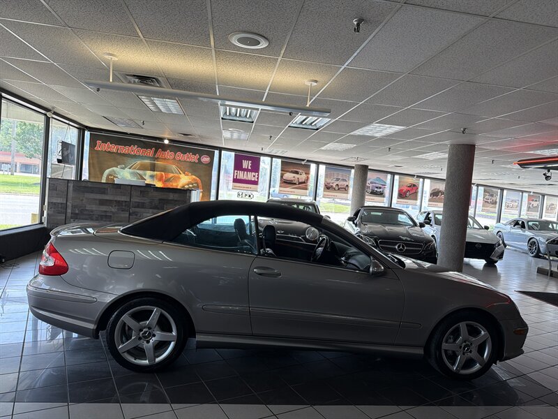 2005 Mercedes-Benz CLK CLK 500 2DR CONVERTIBLE - Photo 5 - Hamilton, OH 45015