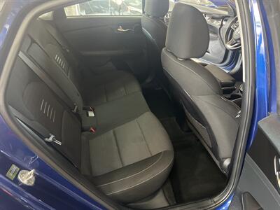 2019 Kia Forte S   - Photo 21 - Hamilton, OH 45015