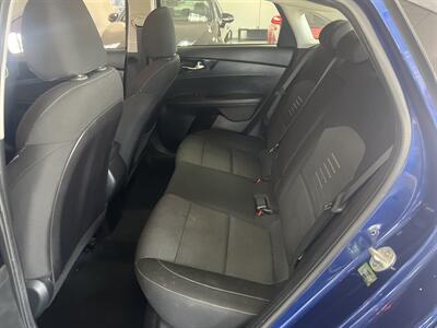 2019 Kia Forte S   - Photo 19 - Hamilton, OH 45015