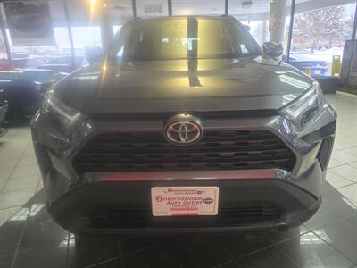 2022 Toyota RAV4 XLE 4DR SUV AWD   - Photo 2 - Hamilton, OH 45015