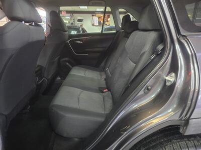 2022 Toyota RAV4 XLE 4DR SUV AWD   - Photo 14 - Hamilton, OH 45015