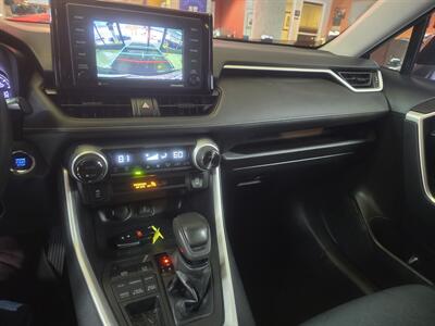 2022 Toyota RAV4 XLE 4DR SUV AWD   - Photo 25 - Hamilton, OH 45015