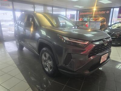 2022 Toyota RAV4 XLE 4DR SUV AWD   - Photo 3 - Hamilton, OH 45015