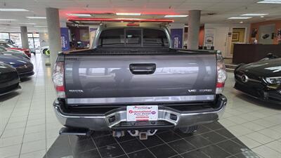 2015 Toyota Tacoma V6   - Photo 7 - Hamilton, OH 45015