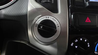 2015 Toyota Tacoma V6   - Photo 17 - Hamilton, OH 45015