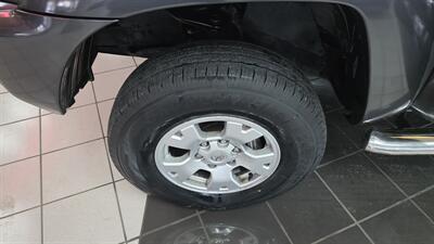 2015 Toyota Tacoma V6   - Photo 30 - Hamilton, OH 45015