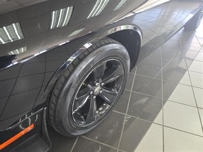2018 Dodge Challenger SXT 2DR COUPE   - Photo 22 - Hamilton, OH 45015