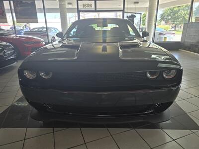 2018 Dodge Challenger SXT 2DR COUPE   - Photo 2 - Hamilton, OH 45015