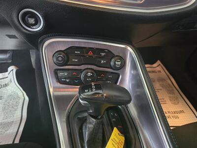 2018 Dodge Challenger SXT 2DR COUPE   - Photo 16 - Hamilton, OH 45015