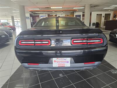 2018 Dodge Challenger SXT 2DR COUPE   - Photo 5 - Hamilton, OH 45015