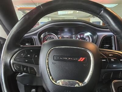 2018 Dodge Challenger SXT 2DR COUPE   - Photo 19 - Hamilton, OH 45015