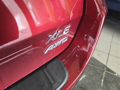 2017 Toyota Sienna XLE 7-Passenger 4DR MINI-VAN   - Photo 32 - Hamilton, OH 45015