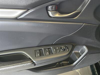 2018 Honda Civic Sport 4DR HATCHBACK CVT   - Photo 17 - Hamilton, OH 45015