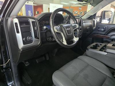 2017 GMC Sierra 1500 SLE-CREW CAB - Photo 8 - Hamilton, OH 45015