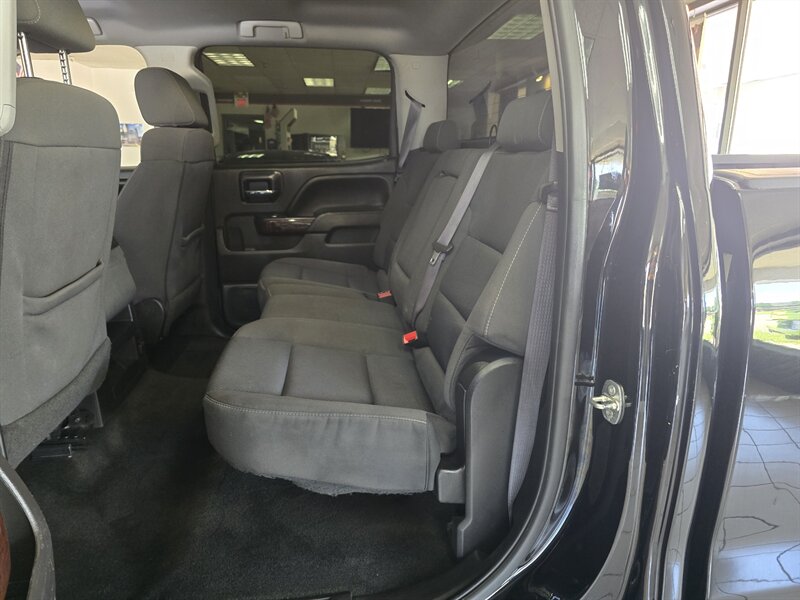 2017 GMC Sierra 1500 SLE-CREW CAB - Photo 11 - Hamilton, OH 45015