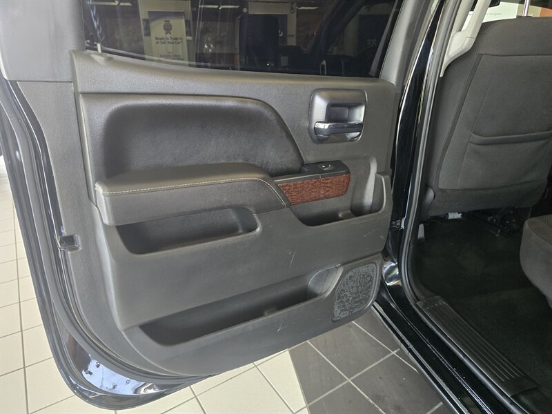 2017 GMC Sierra 1500 SLE-CREW CAB - Photo 10 - Hamilton, OH 45015