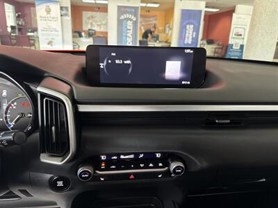 2024 Mazda CX-50 2.5 S Preferred 4DR SUV AWD   - Photo 15 - Hamilton, OH 45015