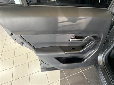 2024 Mazda CX-50 2.5 S Preferred 4DR SUV AWD   - Photo 20 - Hamilton, OH 45015