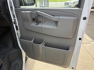 2017 Chevrolet Express 2500 - Photo 20 - Hamilton, OH 45015