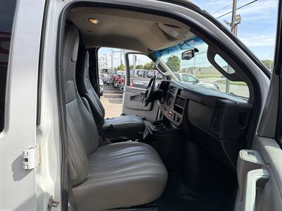 2017 Chevrolet Express 2500 - Photo 17 - Hamilton, OH 45015