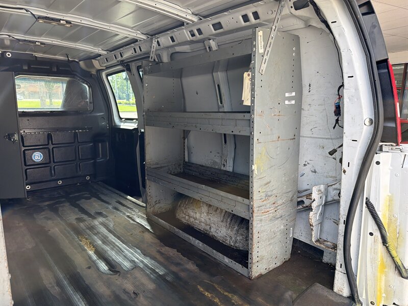 2017 Chevrolet Express 2500 - Photo 22 - Hamilton, OH 45015