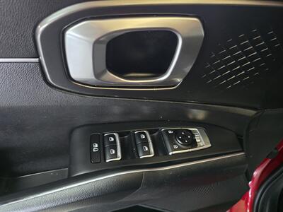 2022 Kia Sorento Hybrid S 4DR SUV AWD - Photo 20 - Hamilton, OH 45015