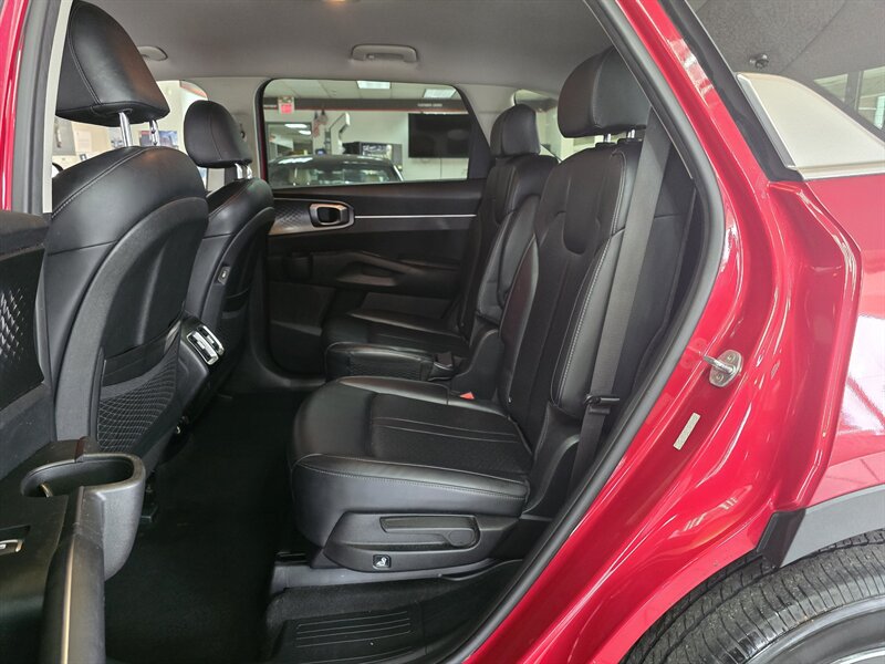 2022 Kia Sorento Hybrid S 4DR SUV AWD - Photo 12 - Hamilton, OH 45015