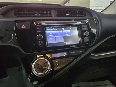 2015 Toyota Prius c Two 4DR HATCHBACK - Photo 21 - Hamilton, OH 45015
