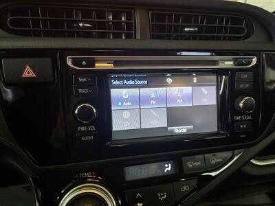 2015 Toyota Prius c Two 4DR HATCHBACK - Photo 20 - Hamilton, OH 45015