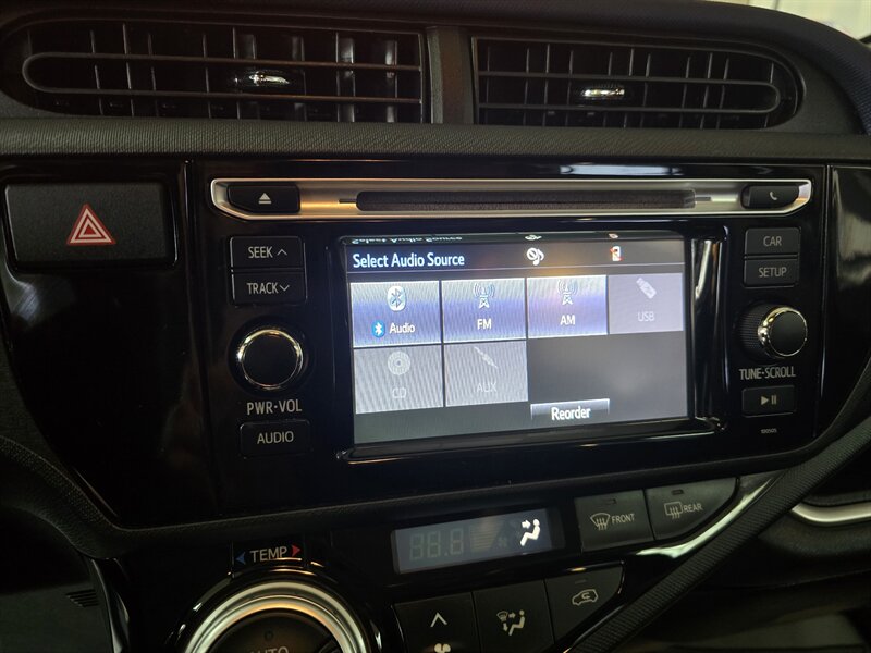 2015 Toyota Prius c Two 4DR HATCHBACK - Photo 20 - Hamilton, OH 45015