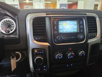 2019 RAM 1500 CLASSIC SLT CREW CAB 4X4/HEMI   - Photo 18 - Hamilton, OH 45015