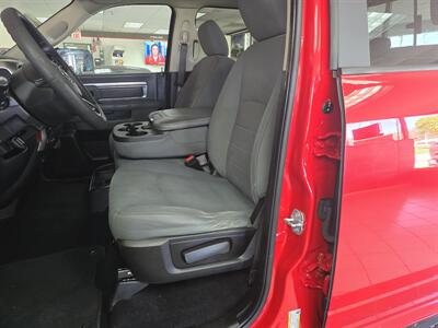 2019 RAM 1500 CLASSIC SLT CREW CAB 4X4/HEMI   - Photo 15 - Hamilton, OH 45015