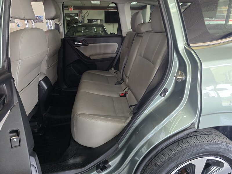 2017 Subaru Forester 2.5i Limited 4DR WAGON AWD - Photo 11 - Hamilton, OH 45015