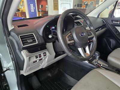 2017 Subaru Forester 2.5i Limited 4DR WAGON AWD - Photo 8 - Hamilton, OH 45015