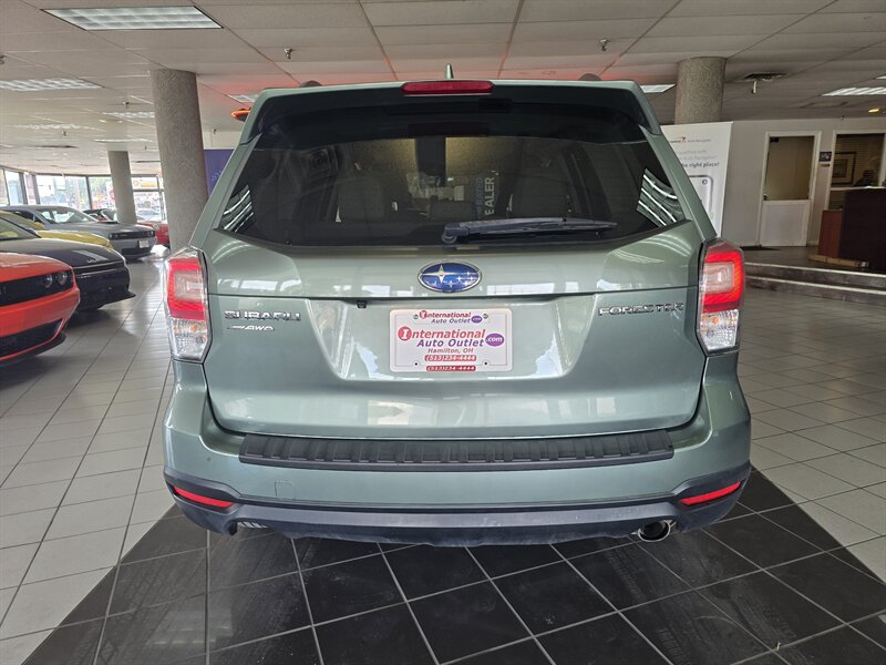 2017 Subaru Forester 2.5i Limited 4DR WAGON AWD - Photo 5 - Hamilton, OH 45015