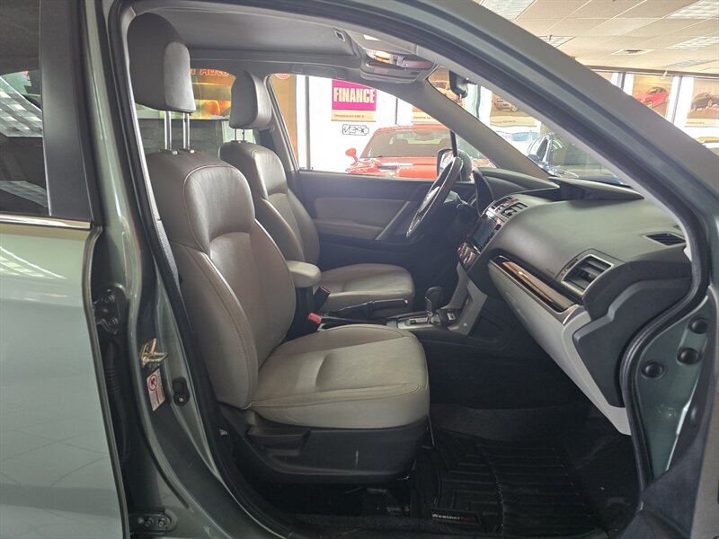 2017 Subaru Forester 2.5i Limited 4DR WAGON AWD - Photo 14 - Hamilton, OH 45015