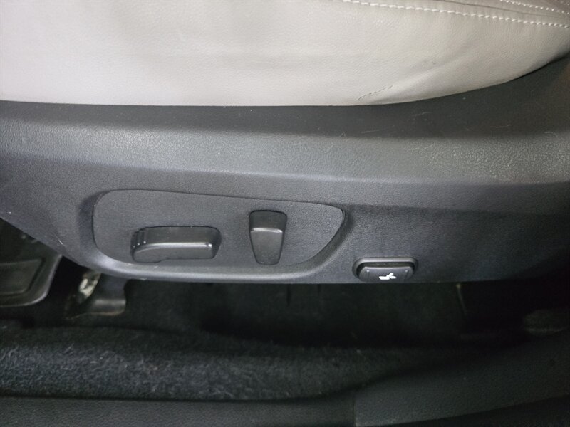 2017 Subaru Forester 2.5i Limited 4DR WAGON AWD - Photo 18 - Hamilton, OH 45015