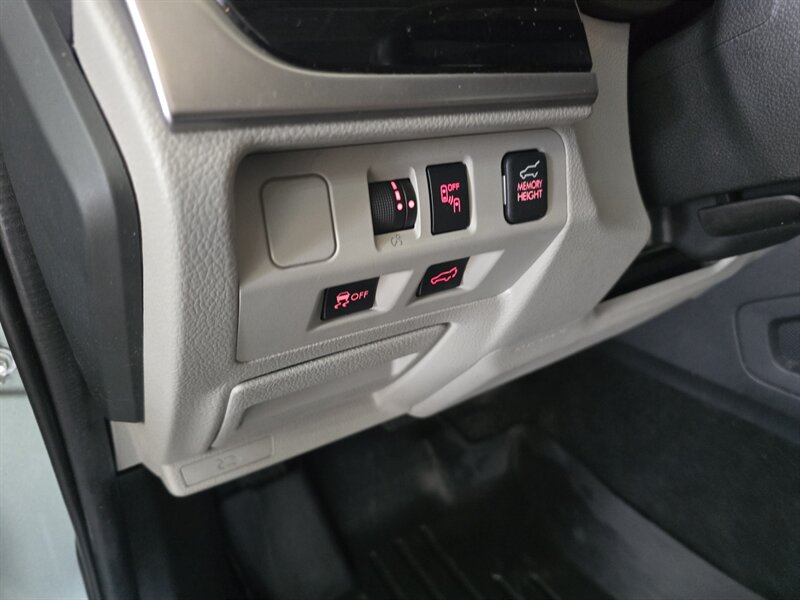 2017 Subaru Forester 2.5i Limited 4DR WAGON AWD - Photo 19 - Hamilton, OH 45015