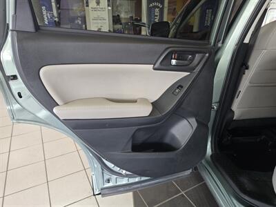 2017 Subaru Forester 2.5i Limited 4DR WAGON AWD - Photo 10 - Hamilton, OH 45015